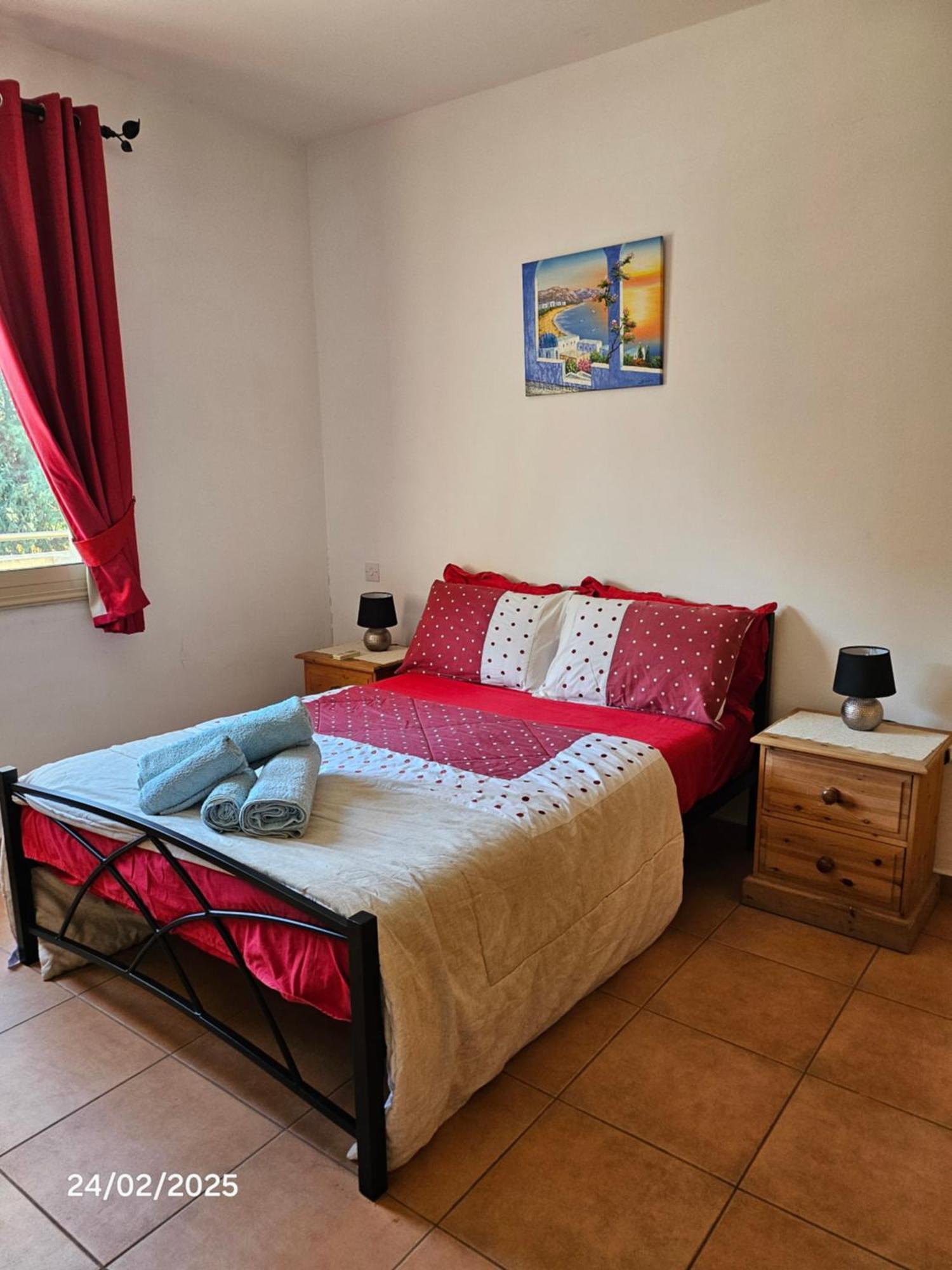 Paphos Holiday Home Bagian luar foto